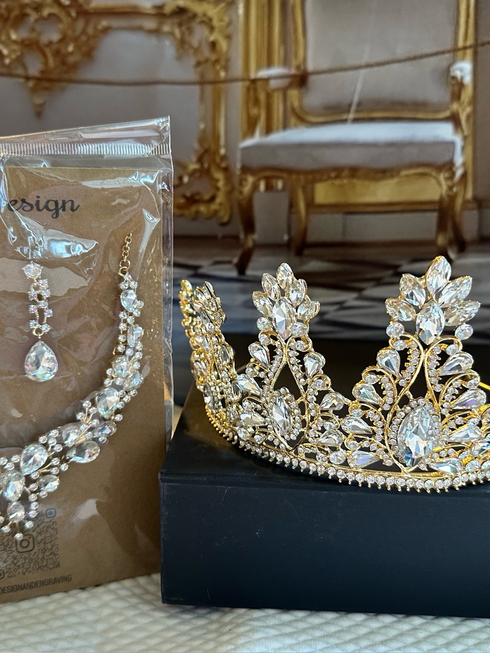 JV Design Crystal Tiara Crown Necklace Earrings 3-Piece Set New Without Tags